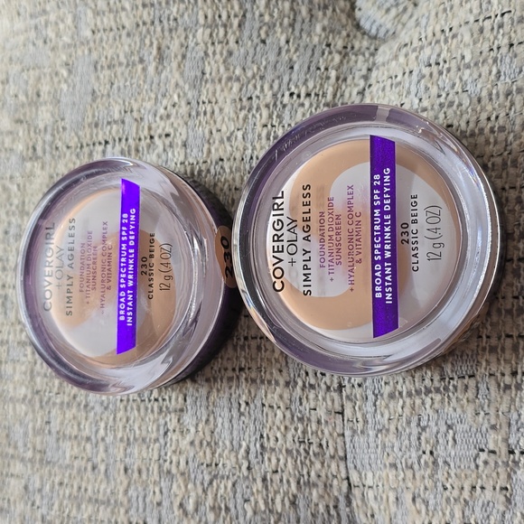 COVERGIRL + OLAY SIMPLY AGELESS FOUNDATION  #230 CLASSIC BEIGE BUNDLE OF 2 - Picture 2 of 8